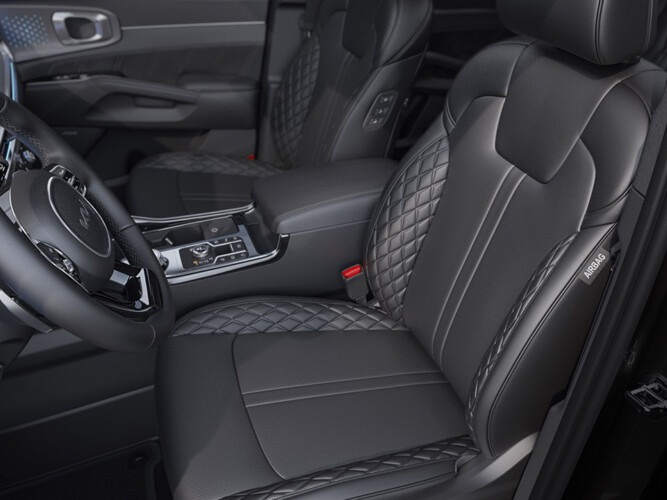 مقعد السائق ذو الحركة المريحة